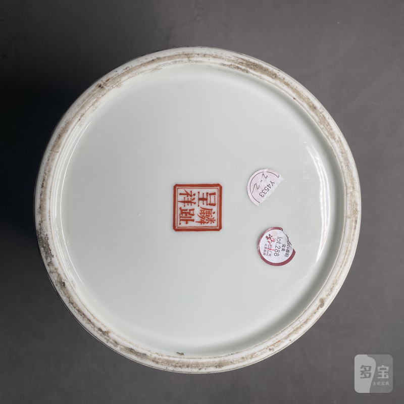 民国 粉彩麟趾呈祥婴戏图盘口尊一对 - 图15